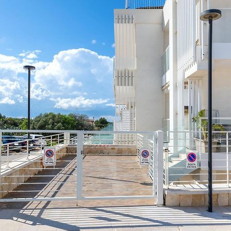 Exclusive Deluxe Apt Up To 6 People & Heated Tub Polignano a Mare Buitenkant foto