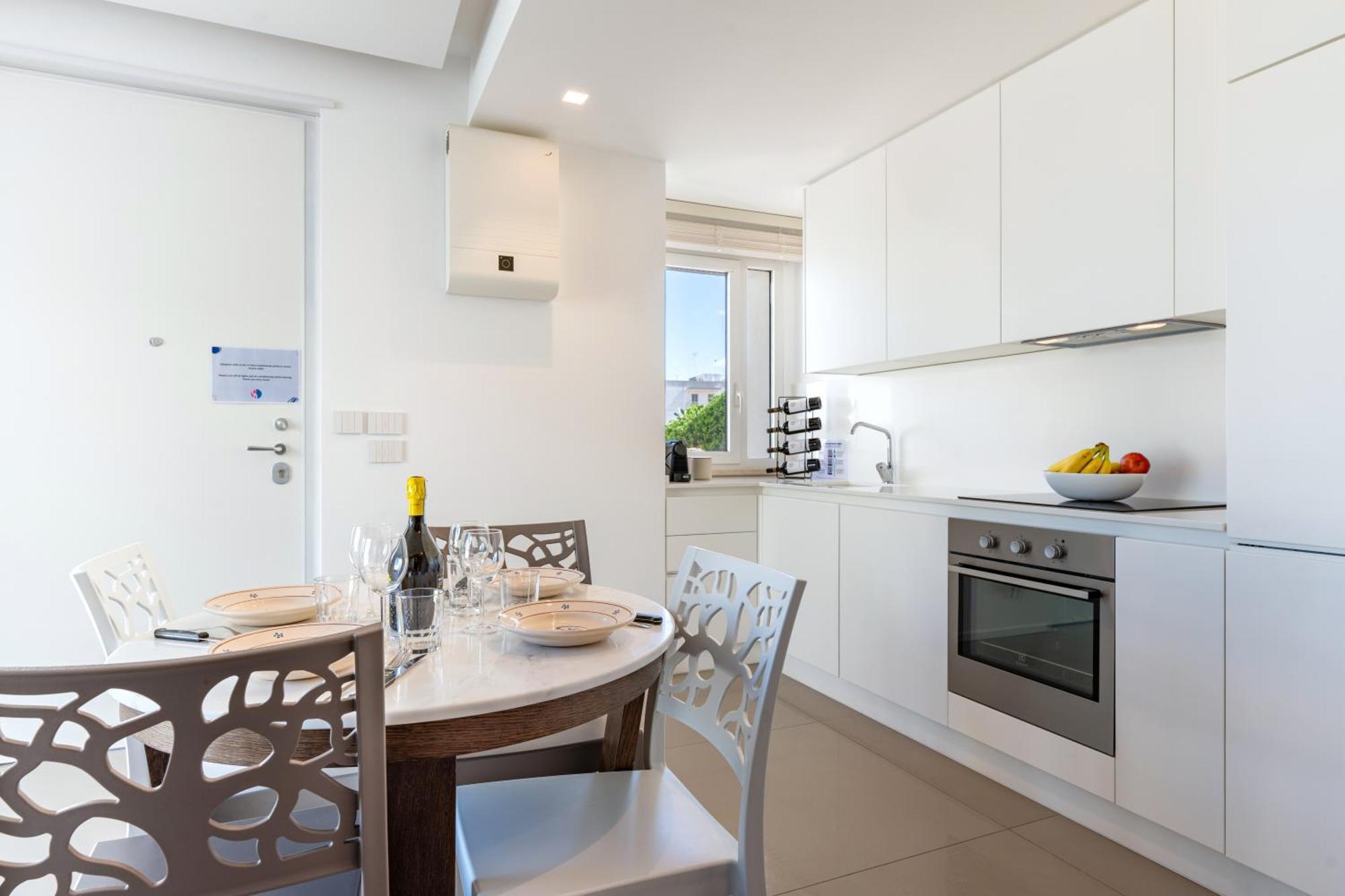 Exclusive Deluxe Apt Up To 6 People & Heated Tub Polignano a Mare Buitenkant foto