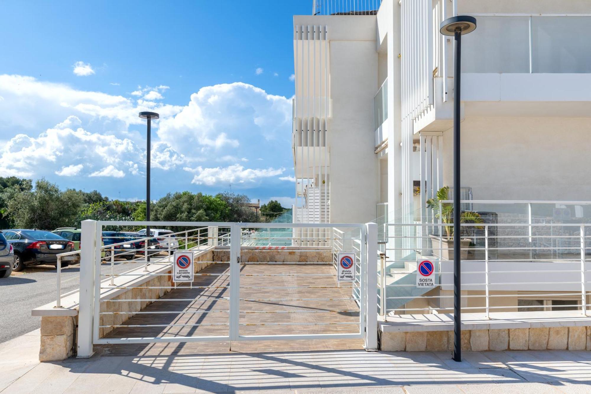Exclusive Deluxe Apt Up To 6 People & Heated Tub Polignano a Mare Buitenkant foto