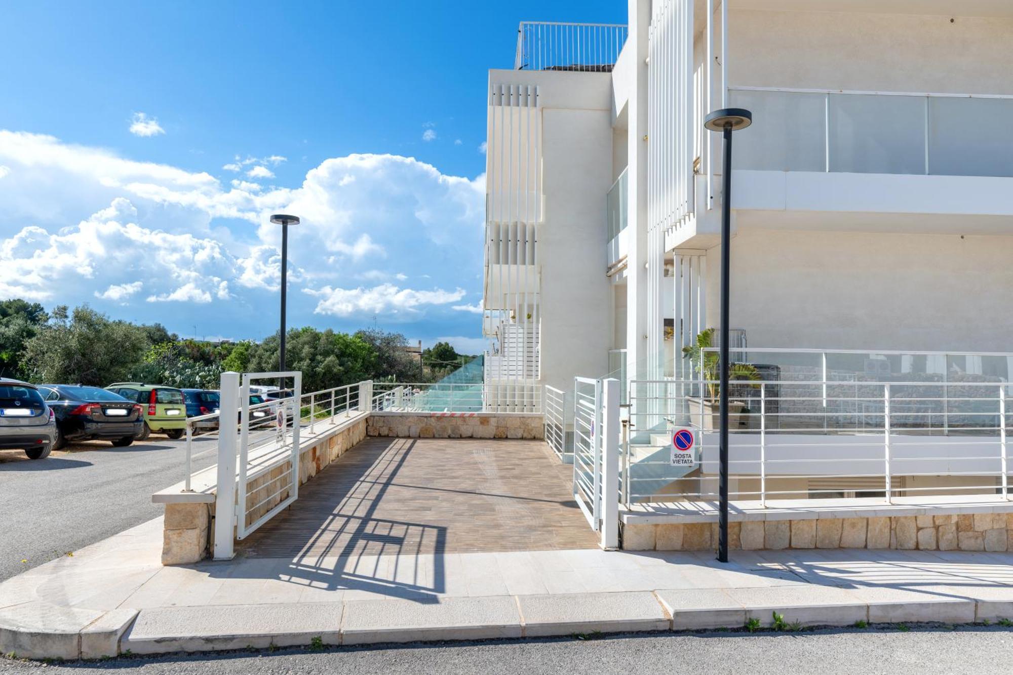 Exclusive Deluxe Apt Up To 6 People & Heated Tub Polignano a Mare Buitenkant foto