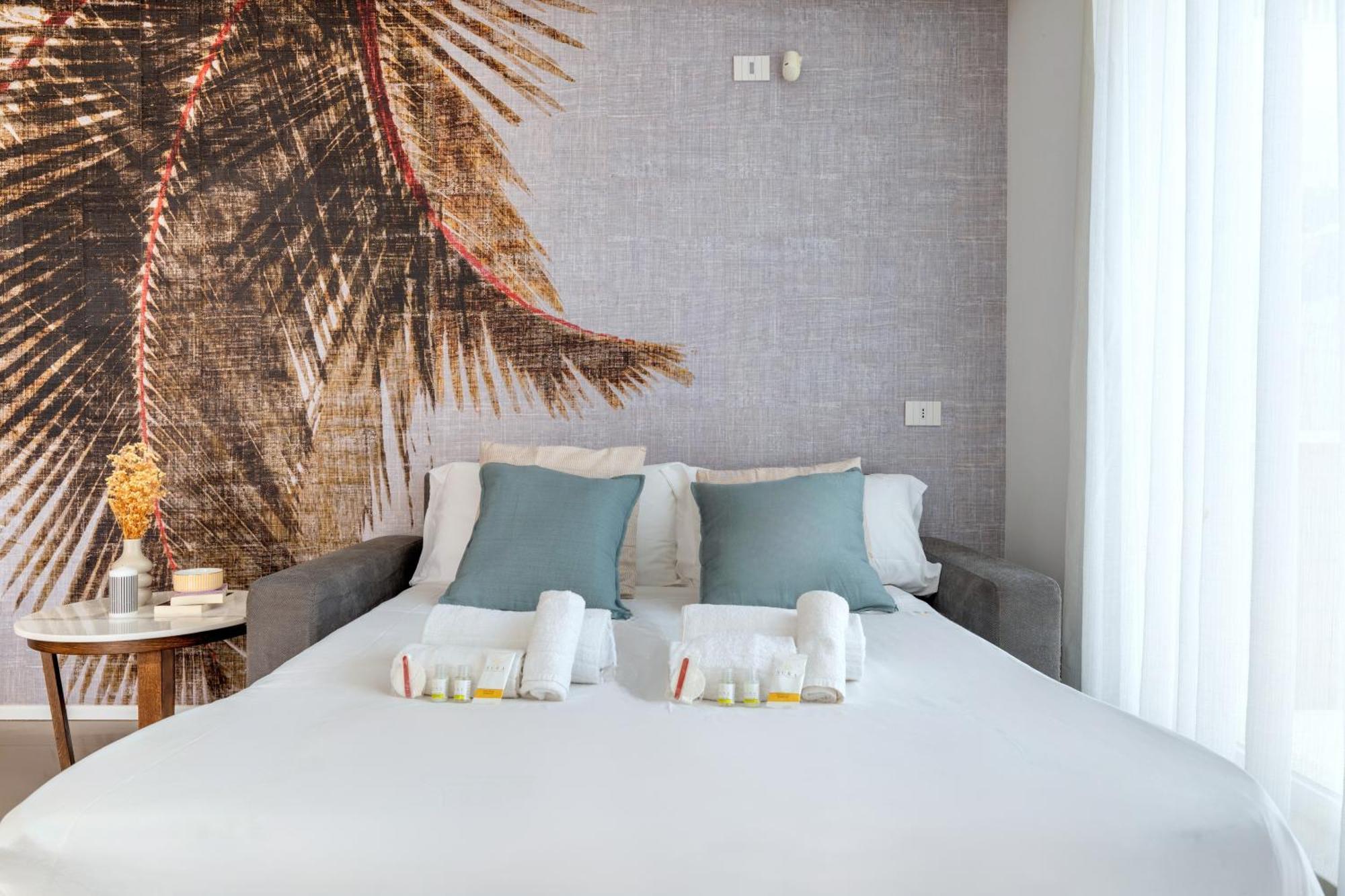 Exclusive Deluxe Apt Up To 6 People & Heated Tub Polignano a Mare Buitenkant foto